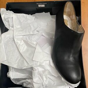 Women’s Black Leather boots